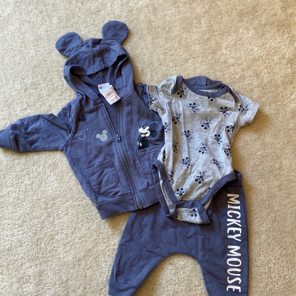 Disney’s Mickey Mouse 3-piece set